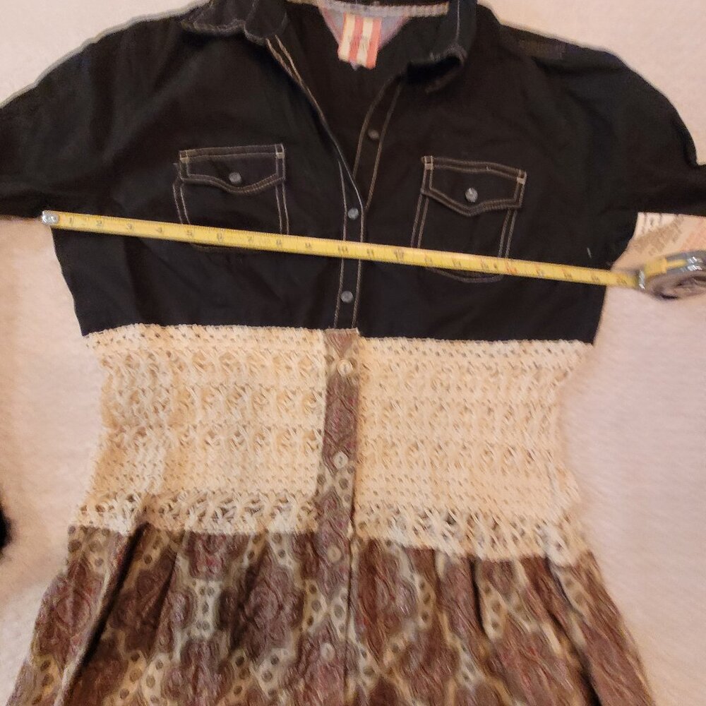 Womens Boho Shabby Diva Top Size M Denim/ Floral Pattern with Crochet Waistline - Picture 6 of 10